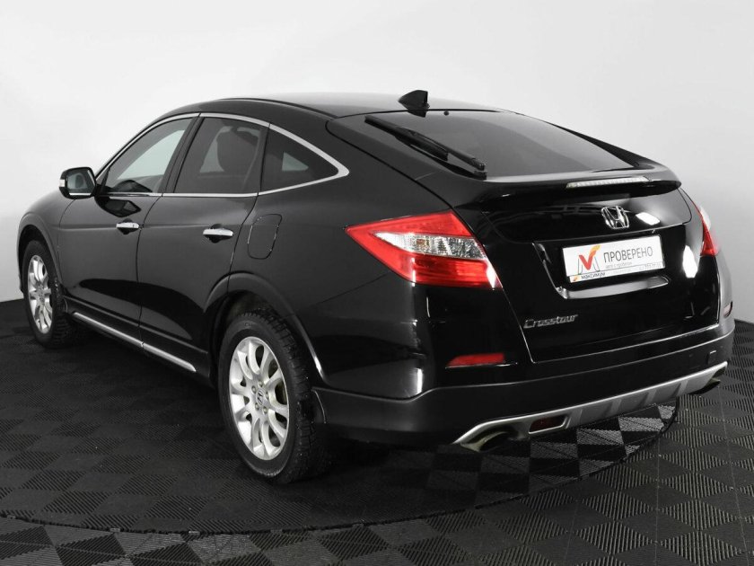 Хонда лифтбек кросстур