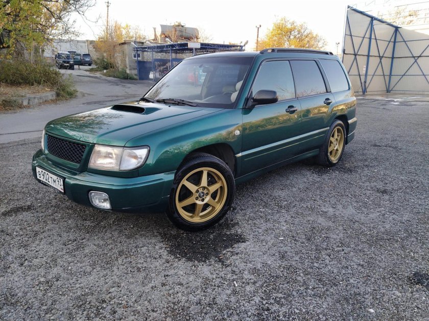 Subaru Forester 1999 2.0