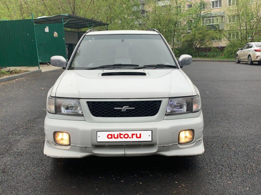 Субару форестер 1999г