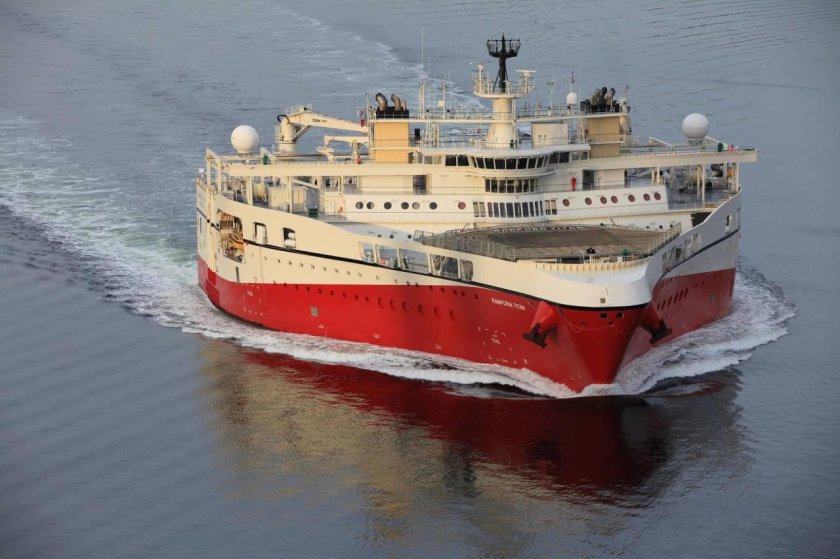 Судно Ramform Titan