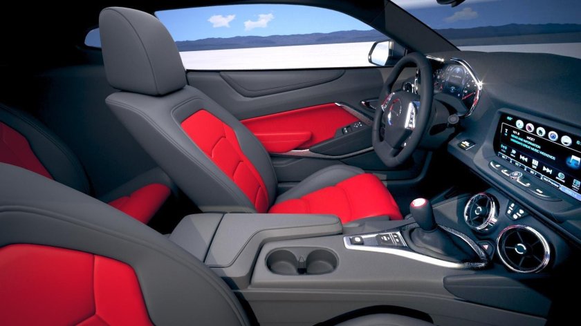 Chevrolet Camaro 2022 салон