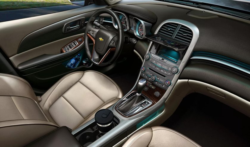 Chevrolet Malibu 2 Salon