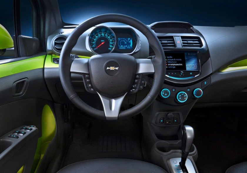 Chevrolet Spark 2013 салон