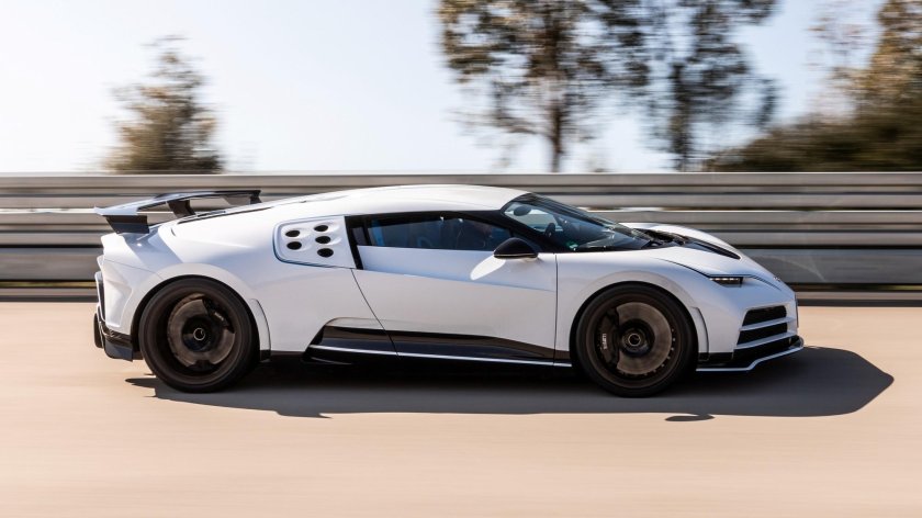 Бугатти centodieci 2022