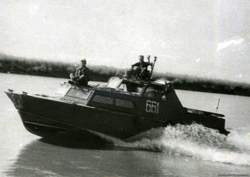 Катер Аист проект 1398