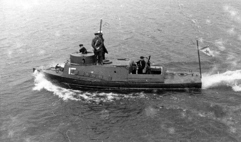 Катер Полуглиссер ПГ-117