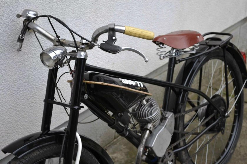 Мотовелосипед ЗИФ 77