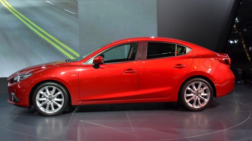 Mazda 3 2015 седан