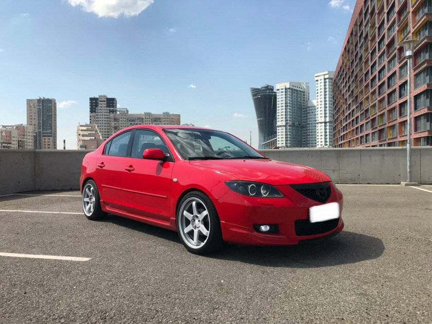 Мазда 3 2006 красная