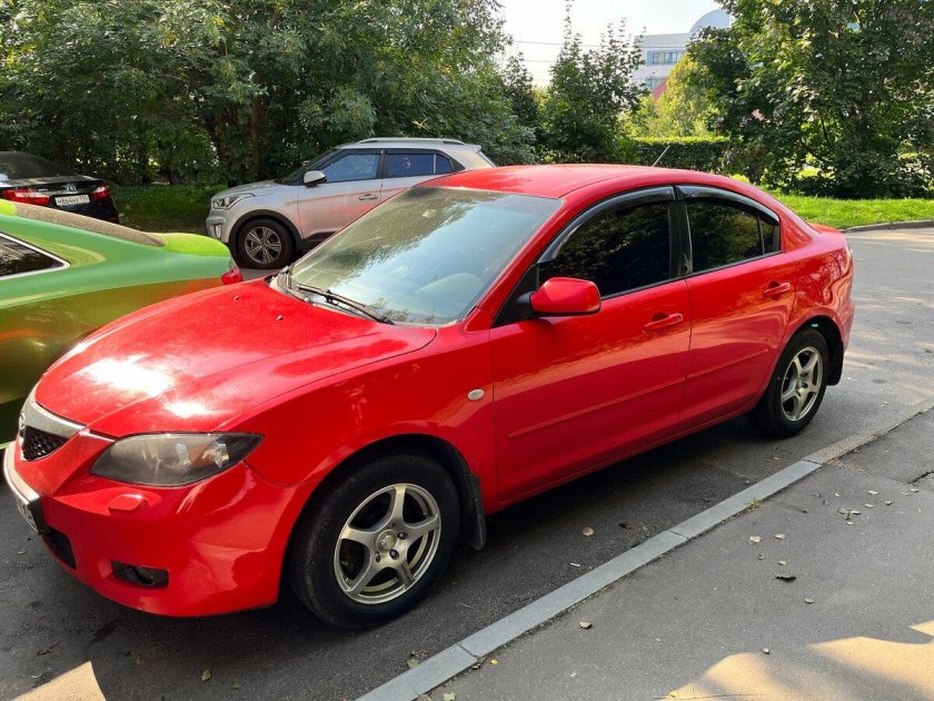 Мазда 3 2005 седан 1.6