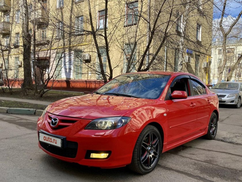Мазда 3 2008 седан красная
