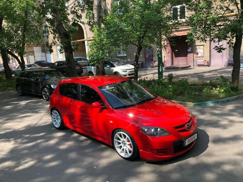 Мазда 3 хэтчбек 2008 красная