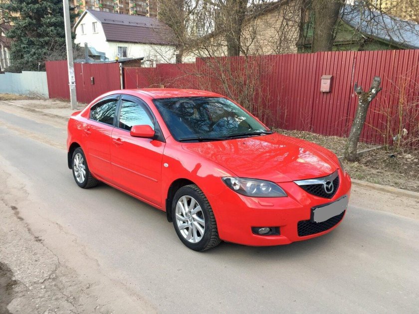 Мазда 3 2008 седан красная