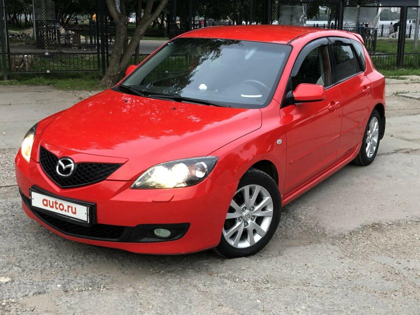 Мазда 3 2006 красная