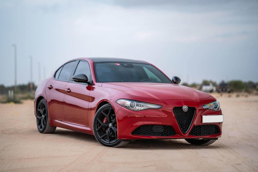 Alfa romeo giulia квадрифолио