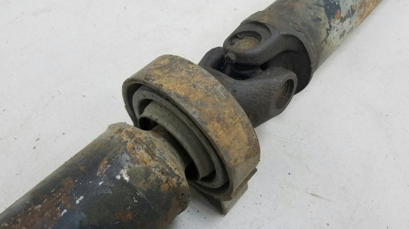 Карданный вал ВАЗ 2107