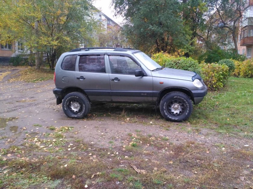 Шевроле Нива на 28 колесах