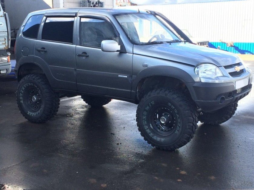 Нива Шевроле на 29 колесах