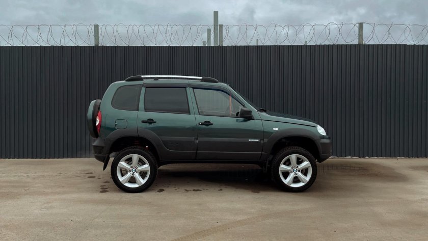 Нива Шевроле на 18 колесах