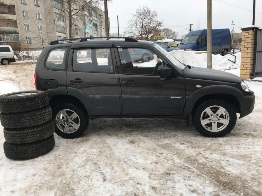 Литой диск r15 Нива Шевроле