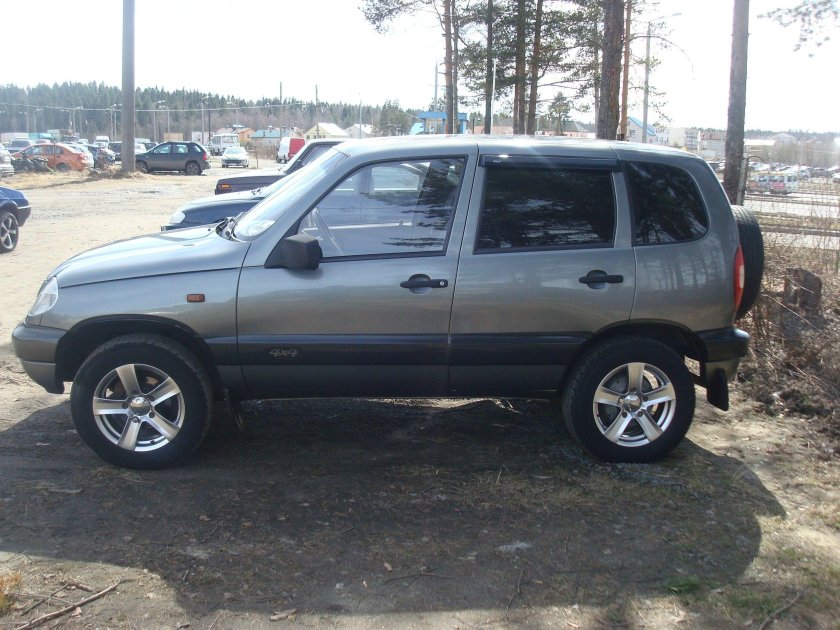 Диск литой Нива Шевроле r16