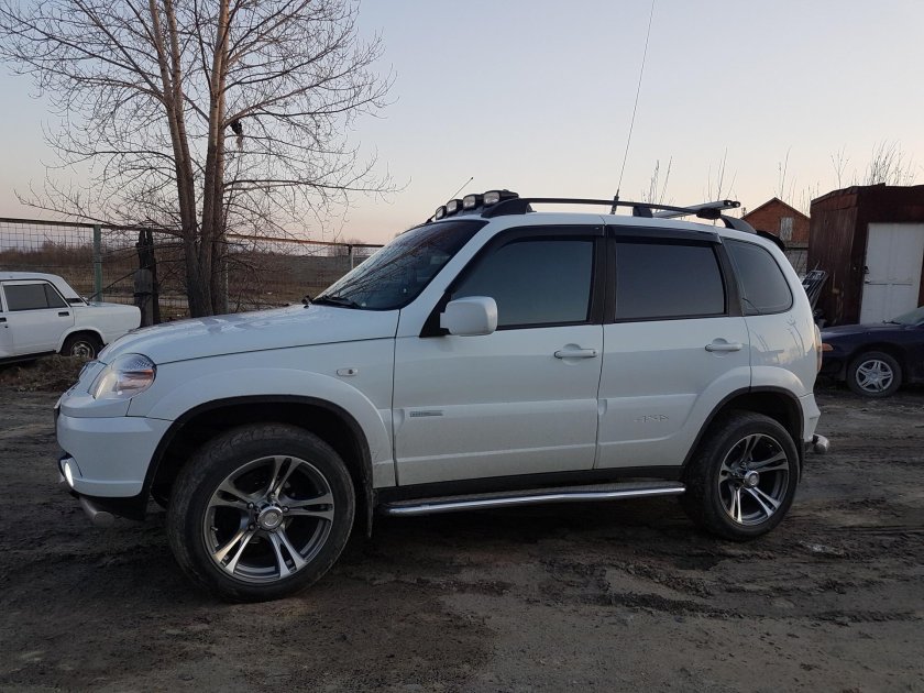 Нива Шевроле на дисках r18