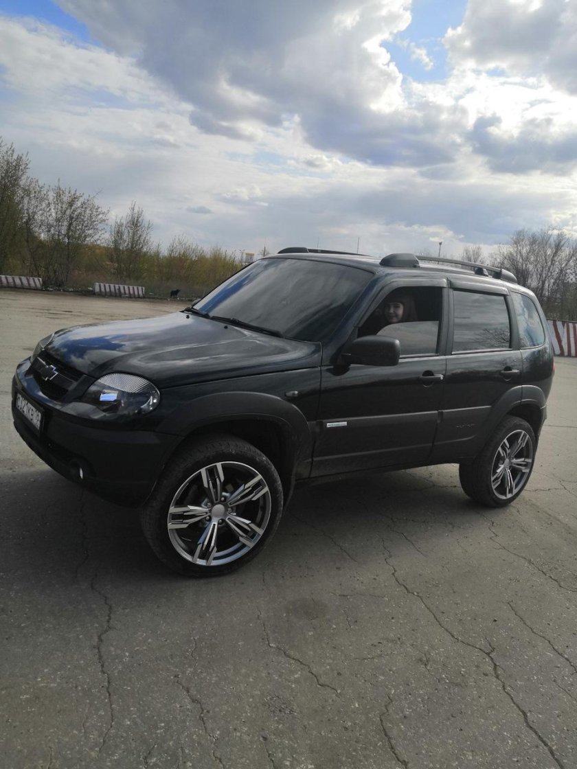 Шевроле Нива r18