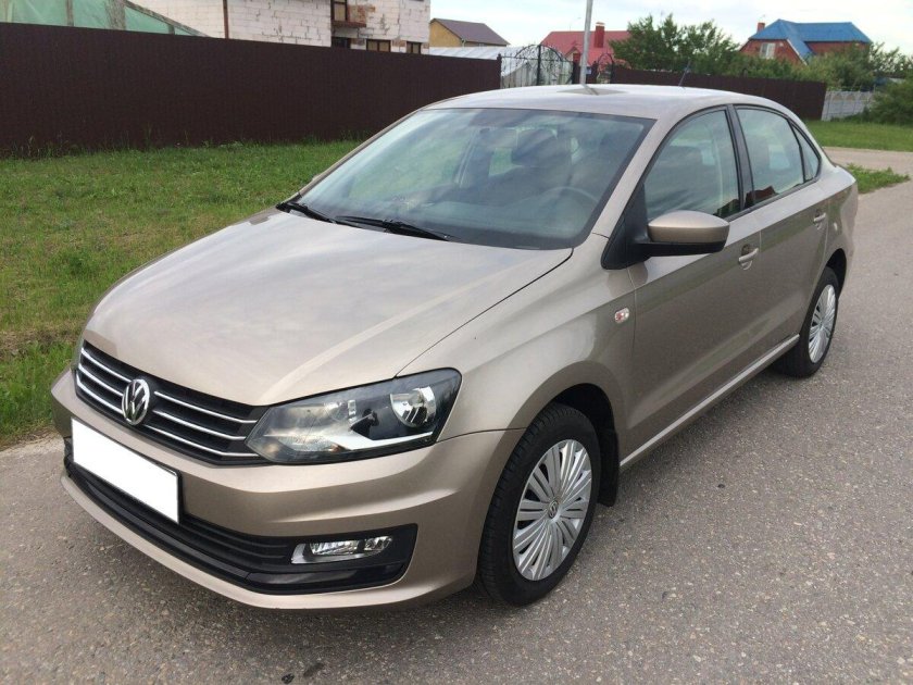 Фольксваген поло седан 2017г бежевый