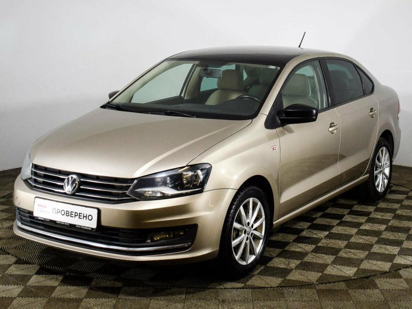 VW Polo 2016 бежевый