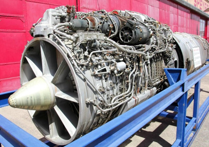 28-Цилиндровый двигатель Pratt Whitney aircraft engine