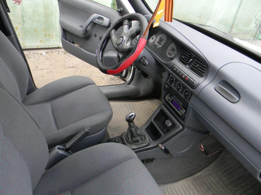 Шкода Фелиция 1998 салон