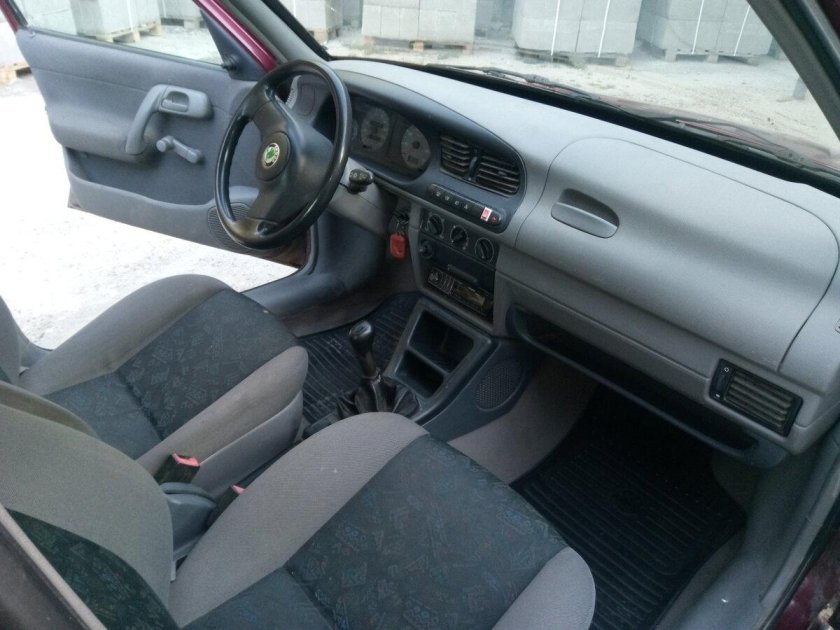 Шкода Фелиция 1998 салон