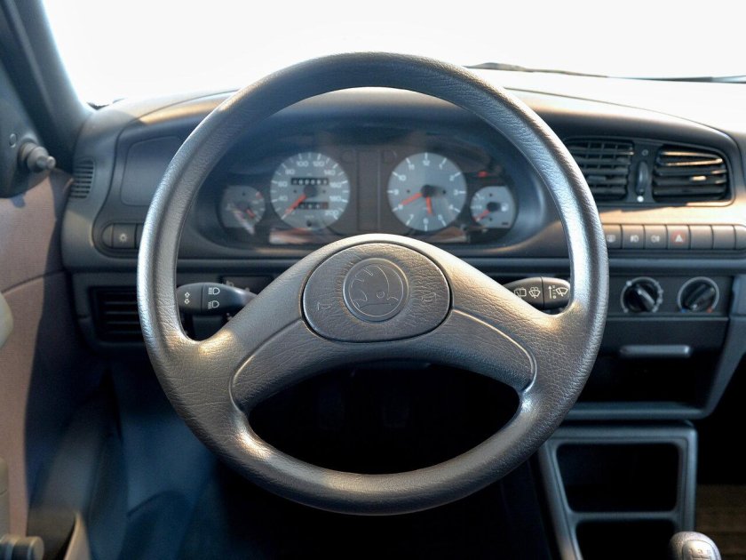 Руль Skoda Felicia