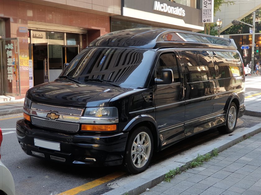 Chevrolet Express 2023