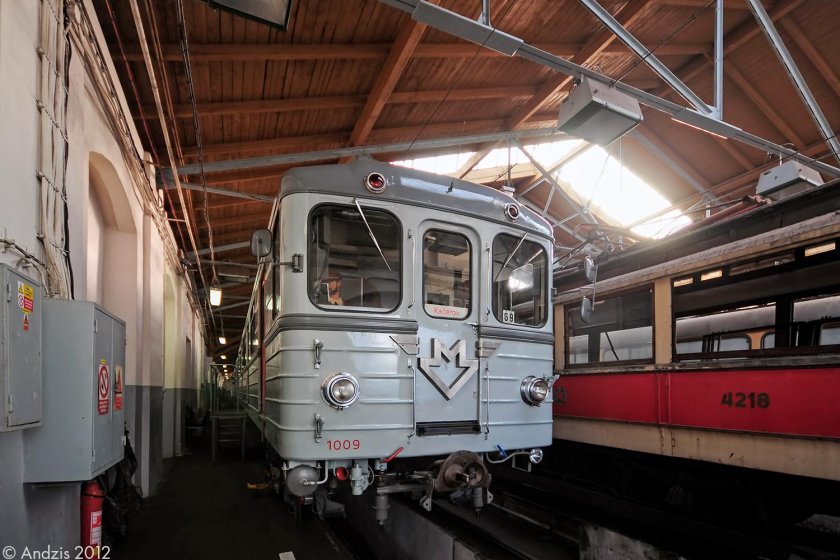 Вагон метро