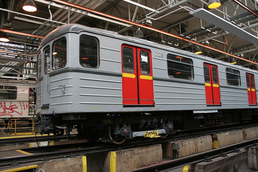 Метро Праги 81-717