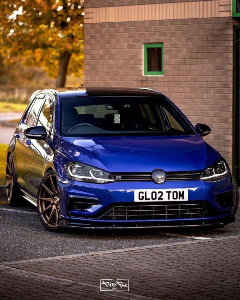 Volkswagen Golf GTI