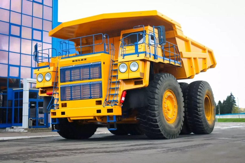 БЕЛАЗ карьерный самосвал