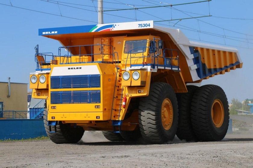 БЕЛАЗ-75710 самосвал