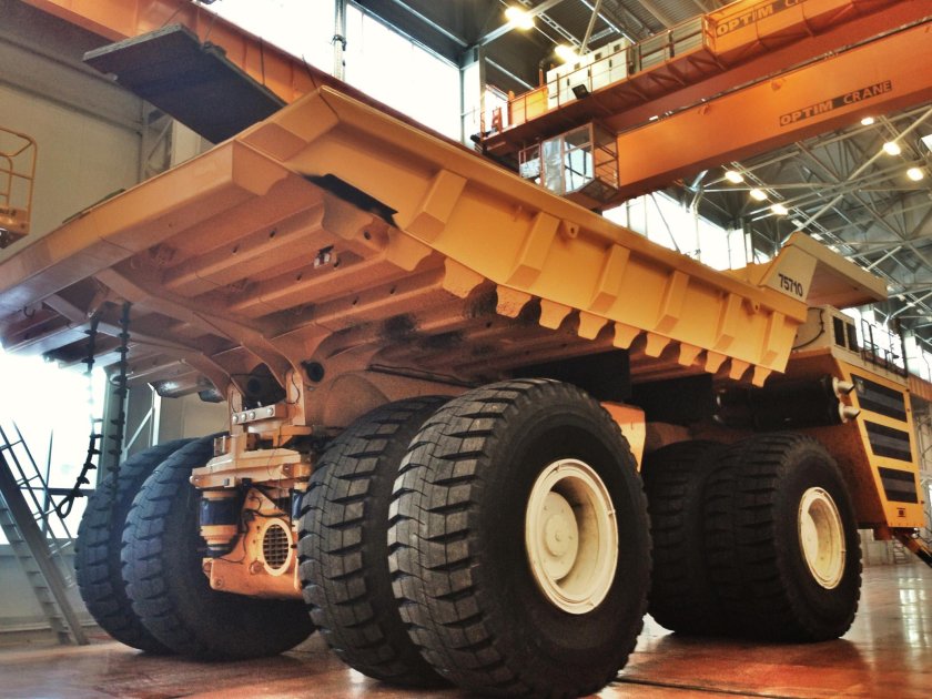 Грузовик БЕЛАЗ 75710