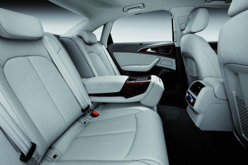 Ауди а6 2021 салон сзади