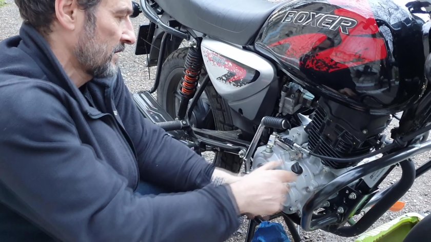 Как поменять масло в коробке мотоцикла