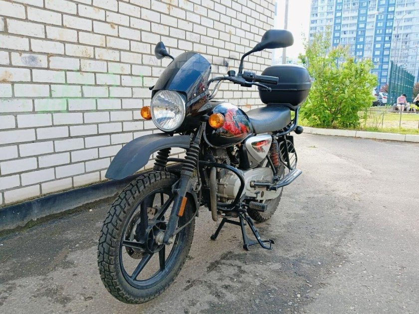 Мотоцикл bajaj boxer