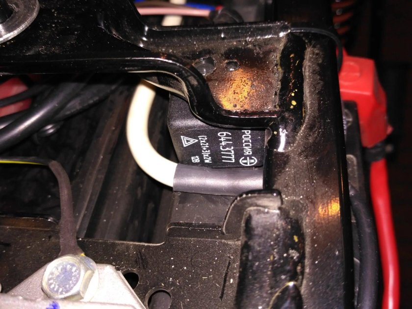 Bajaj реле поворотов