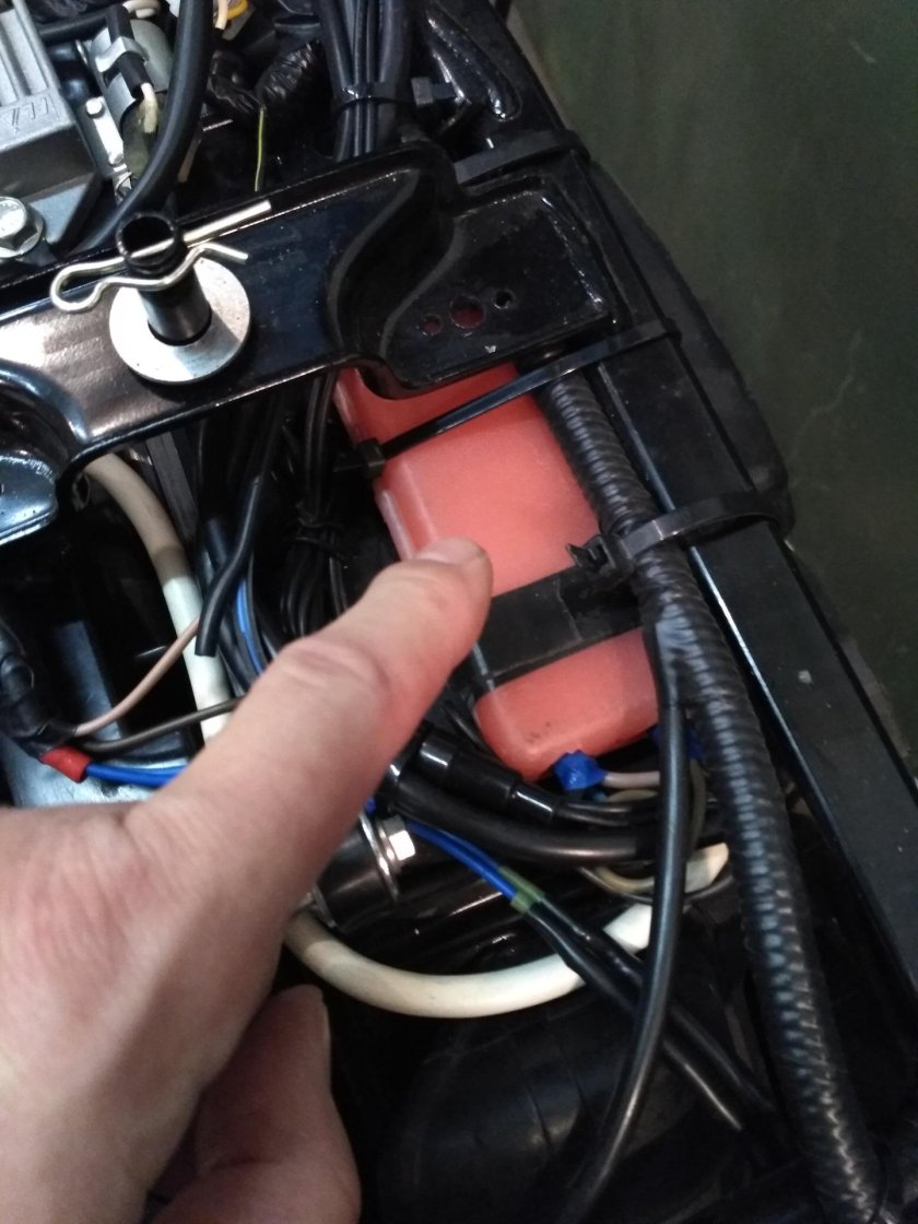 Bajaj реле поворотов