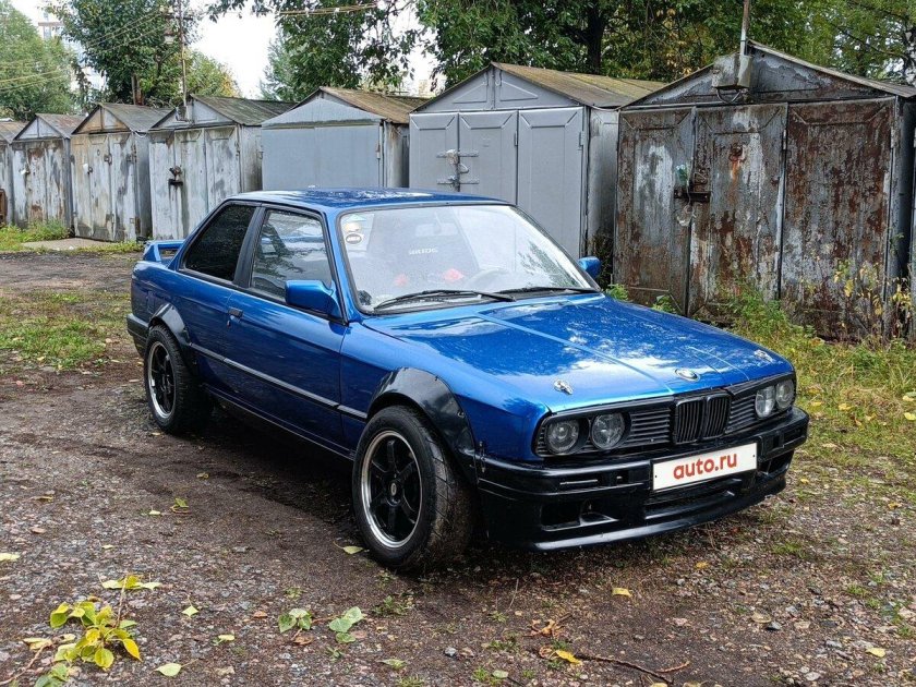 BMW 320i 1982