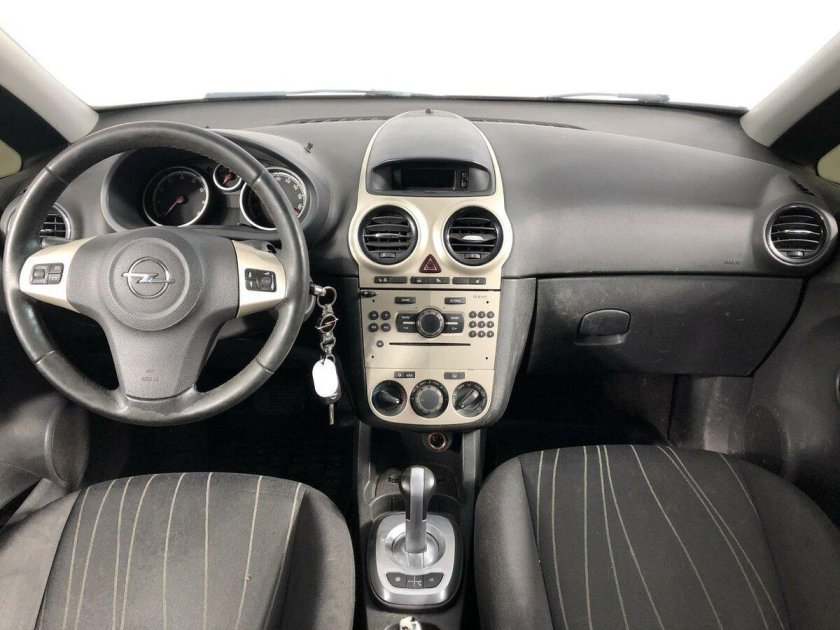 Opel Corsa 2008 салон