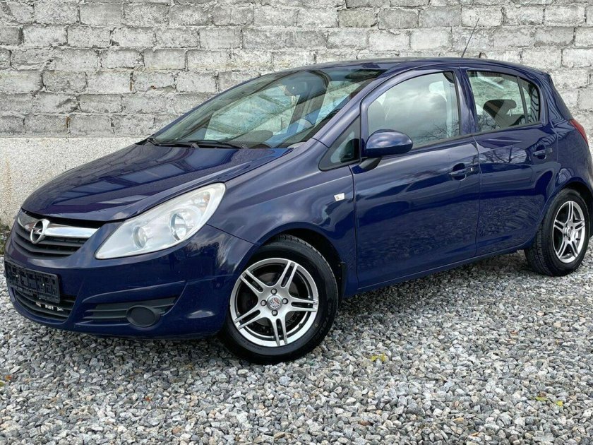 Опель Корса синяя 2008