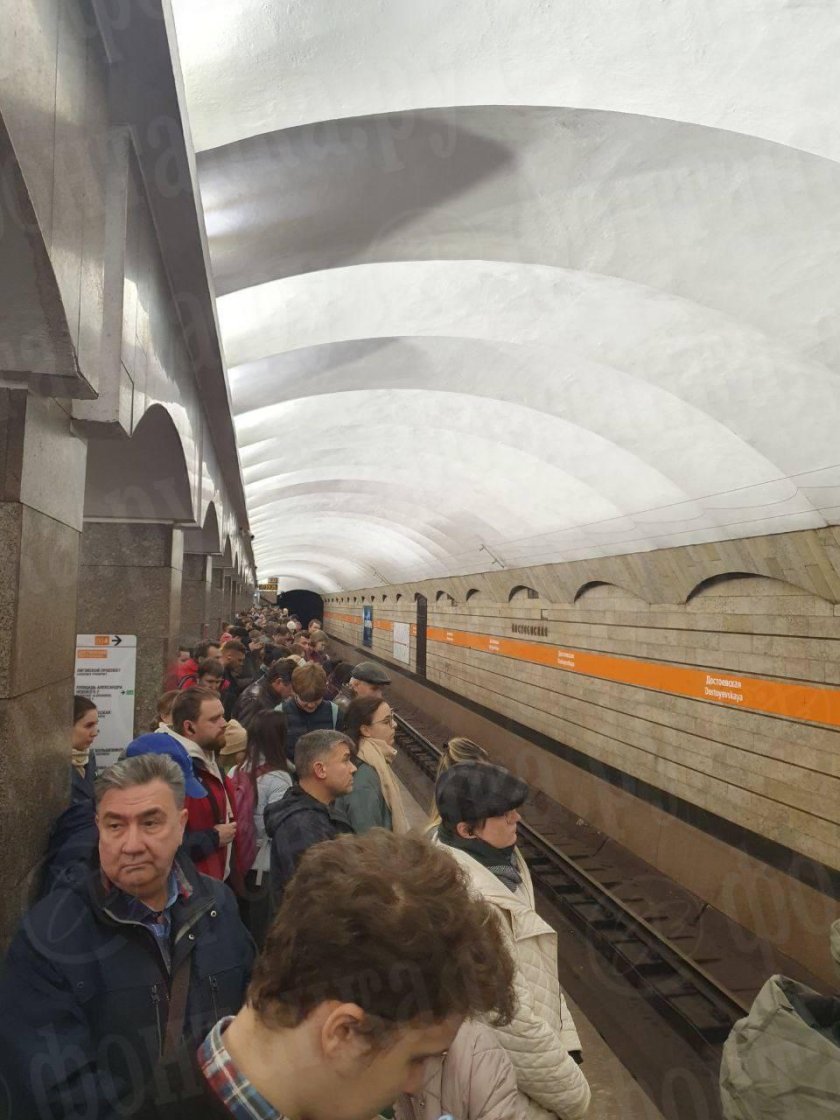 Достоевская станция метро санкт петербург