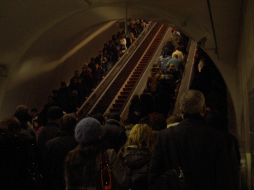 Станция метро Спасская